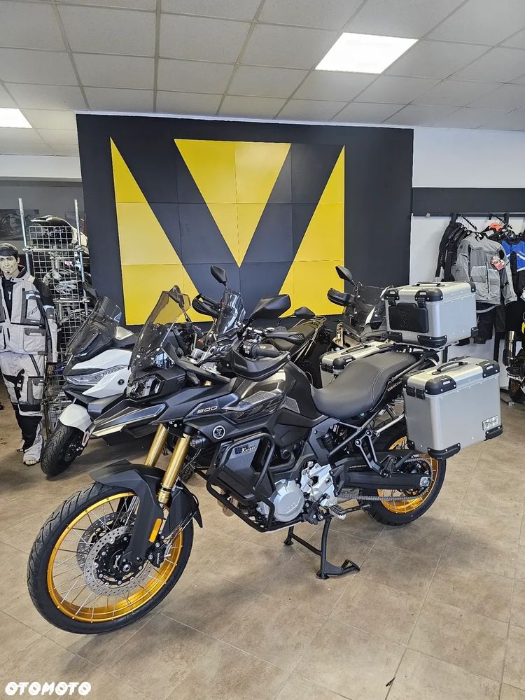 VOGE 900DSX - 3