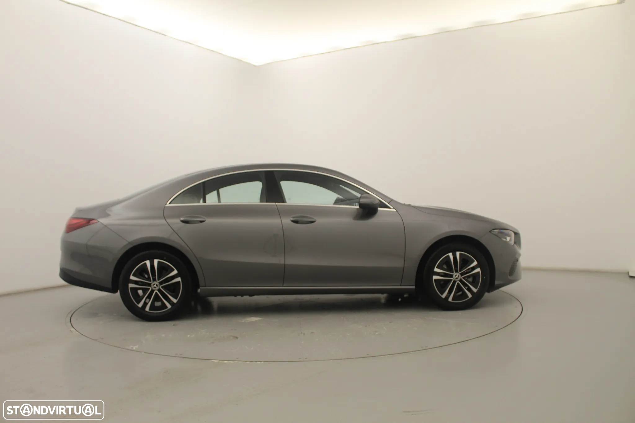 Mercedes-Benz CLA 200 Standard - 3