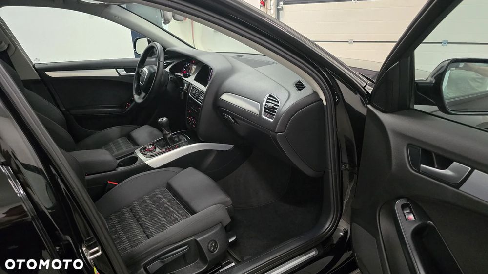 Audi A4 Avant 2.0 TDI DPF S line Sportpaket (plus) - 8