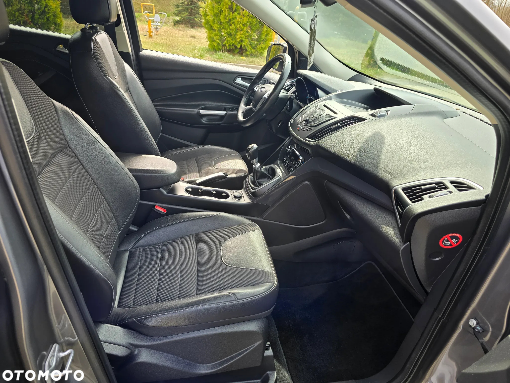 Ford Kuga 1.6 EcoBoost 2x4 Individual - 25