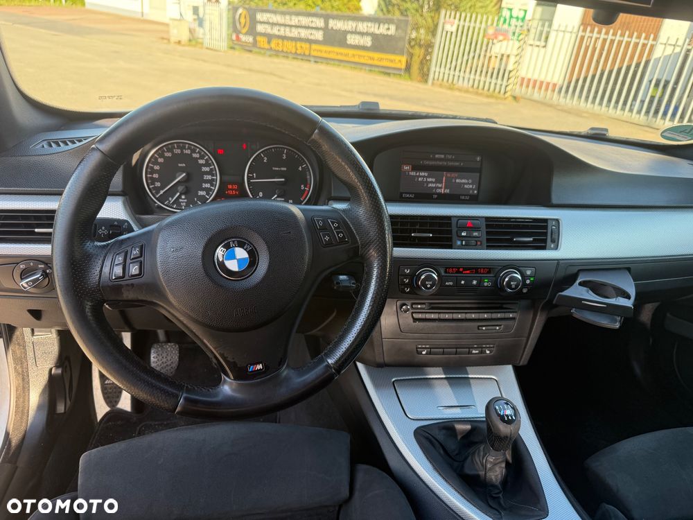 BMW Seria 3 320d DPF - 11