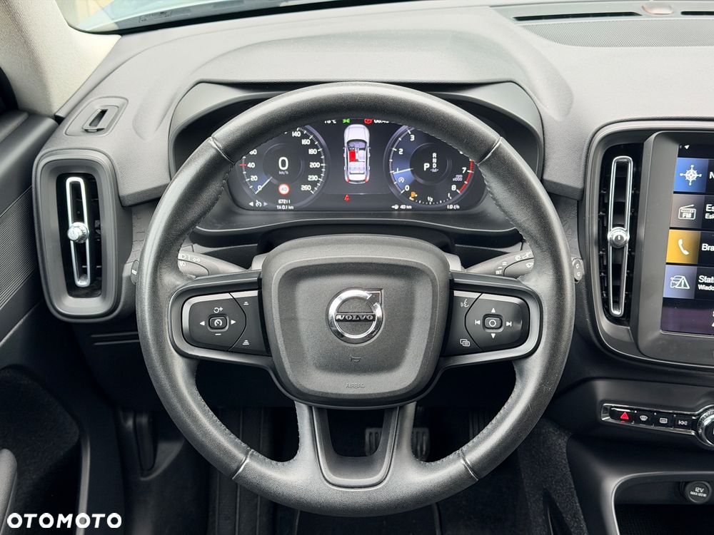 Volvo XC 40 T3 Momentum Core - 16