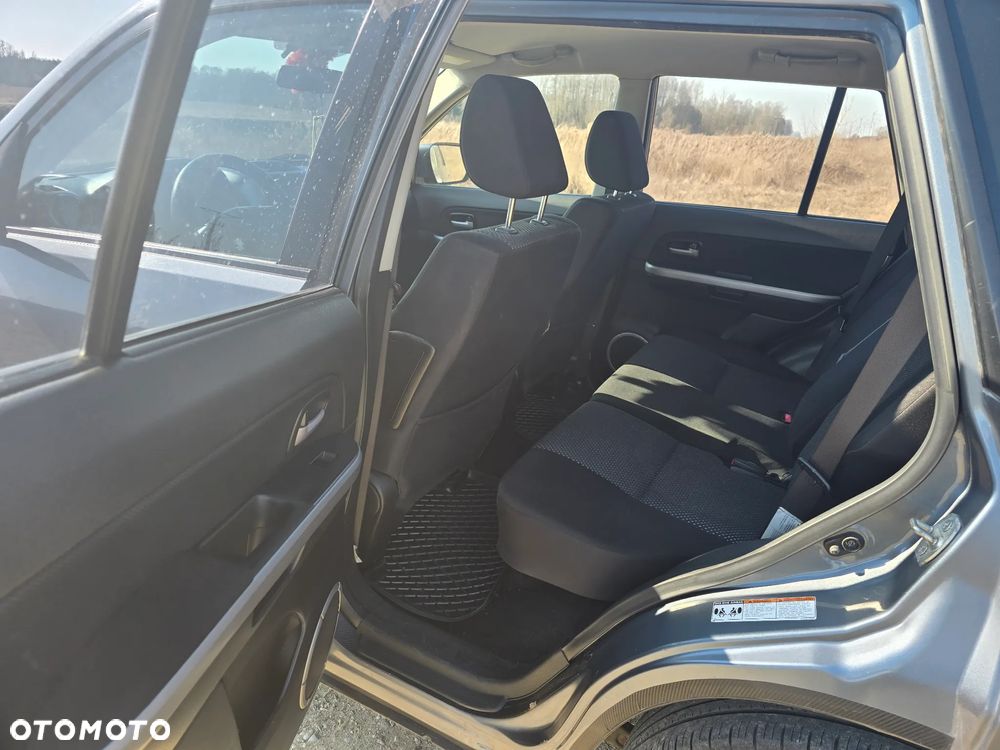 Suzuki Grand Vitara 2.7 V6 - 10
