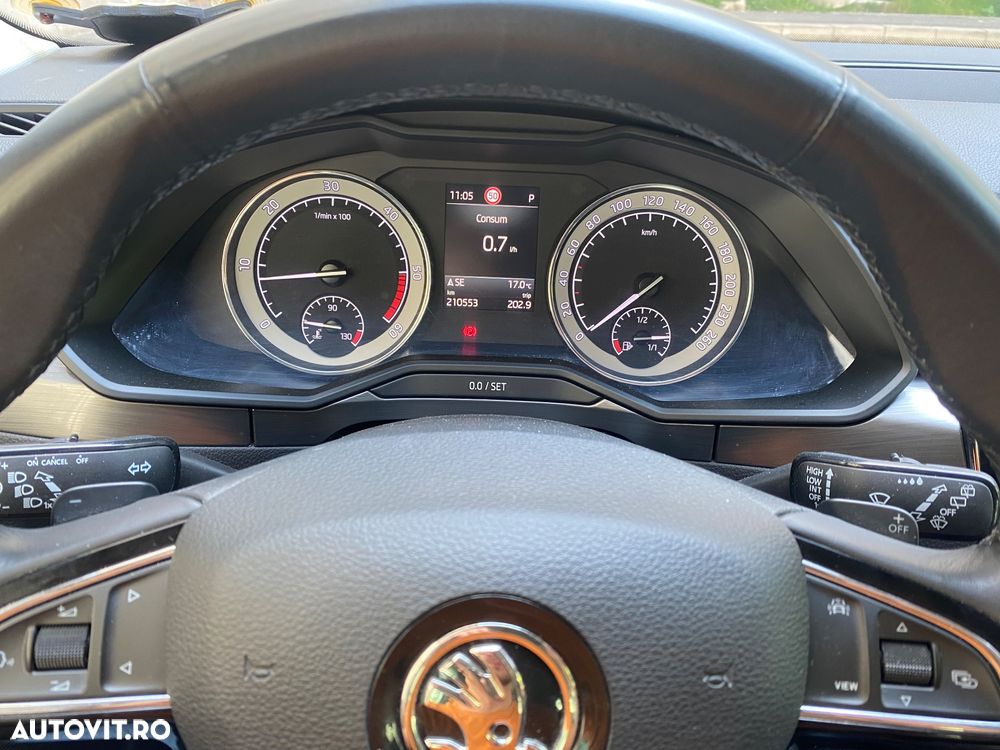 Skoda Superb 2.0 TDI DSG L&K - 5