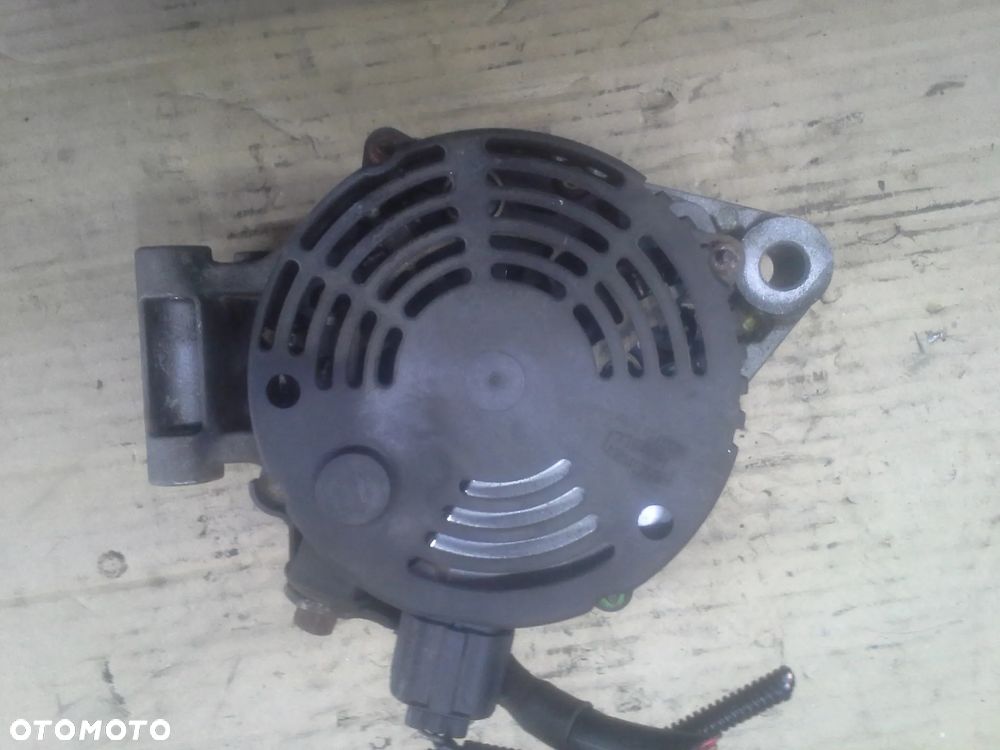 Ford Fokus II 1.6 benzyna alternator - 9