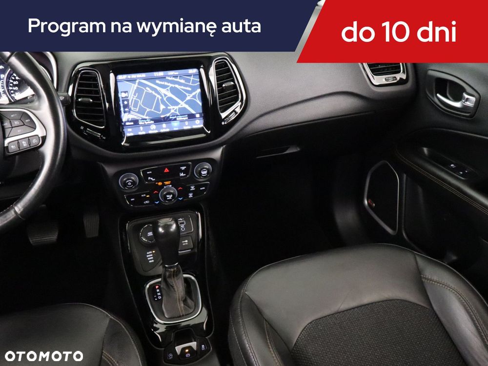 Jeep Compass - 10