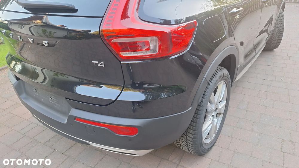 Volvo XC 40 T4 Geartronic Momentum - 9