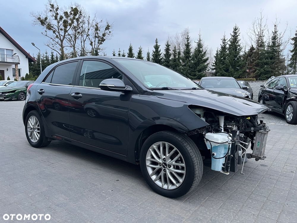 Kia Rio - 3