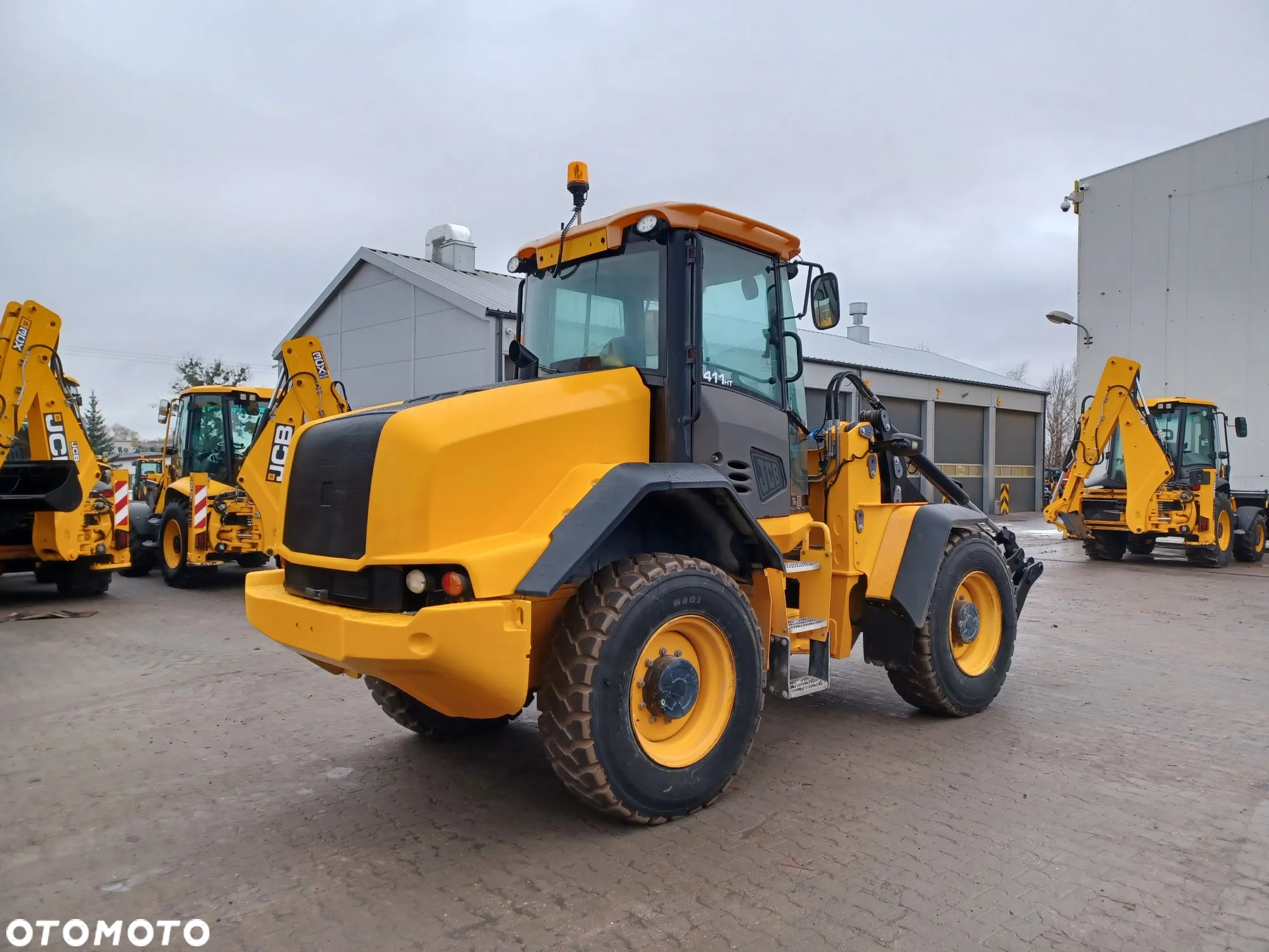 JCB 411 - 4
