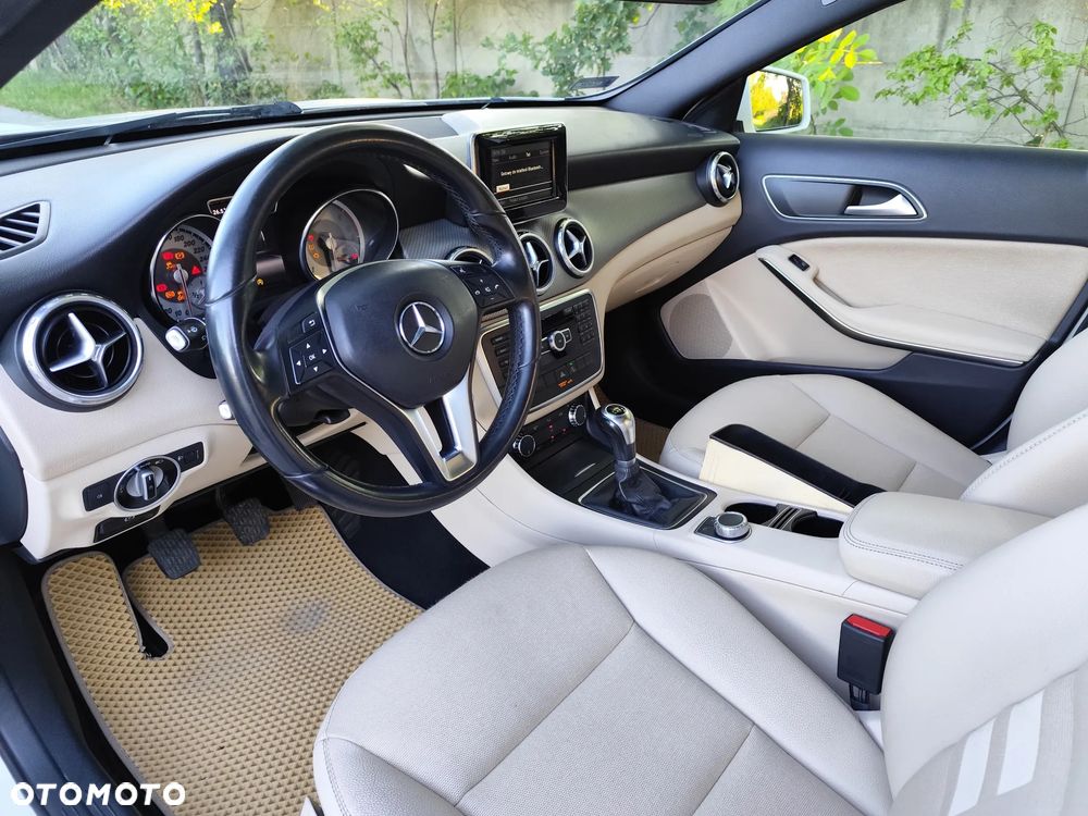 Mercedes-Benz GLA 180 (CDI) d Urban - 6