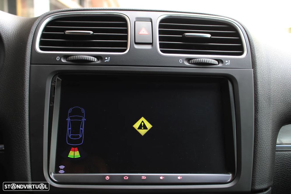 VW Golf 2.0 GTI DSG - 40