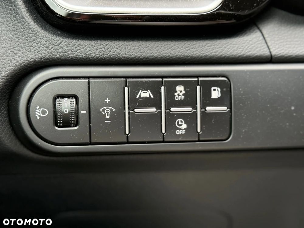 Kia Ceed 1.6 GDI PHEV L DCT - 35