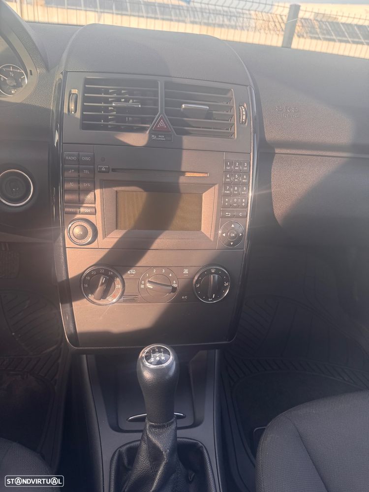 Mercedes-Benz A 160 BlueEFFICIENCY Avantgarde - 8