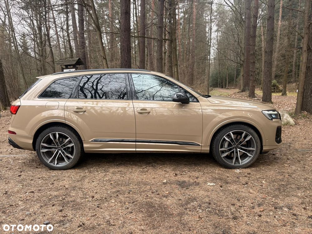 Audi Q7 55 TFSI e Quattro S Line Tiptr - 4