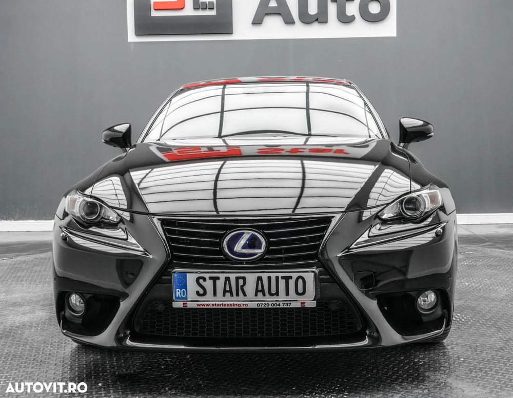 Lexus Seria IS 300h Executive Plus - 3
