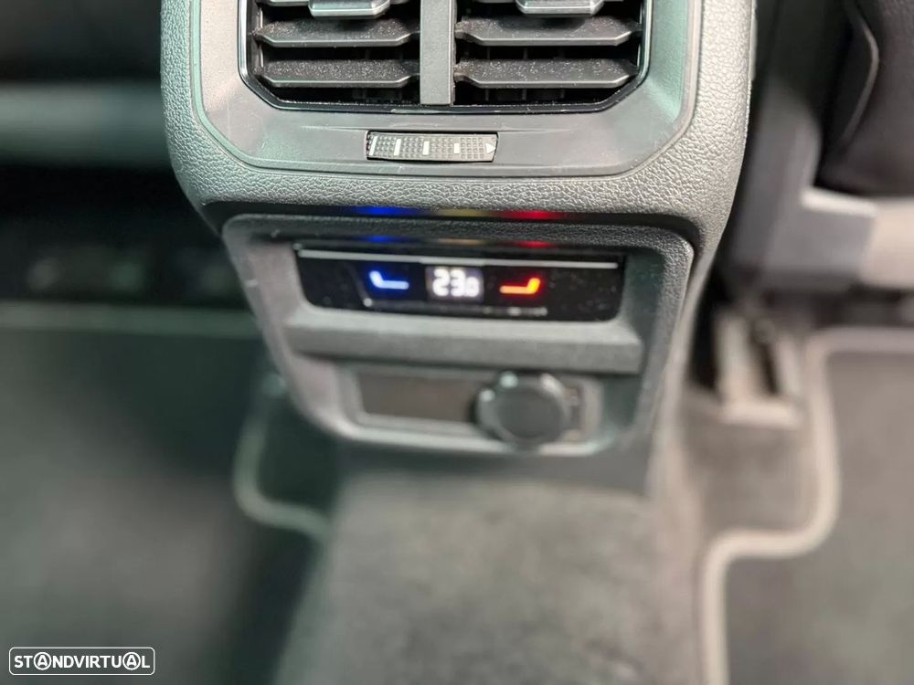 VW Tiguan 2.0 TDI R-Line DSG - 19