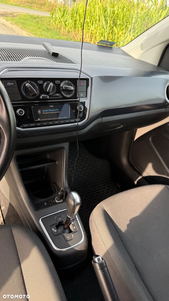 Volkswagen up! 1.0 move - 13