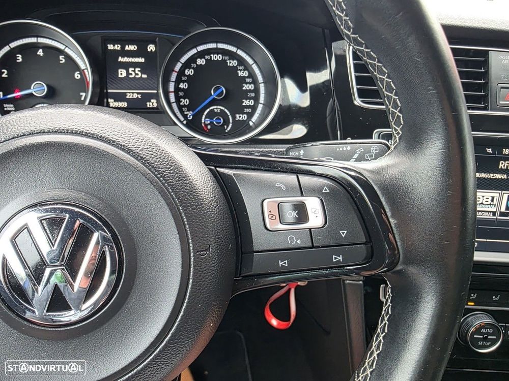 VW Golf R 4Motion BlueMotion - 24