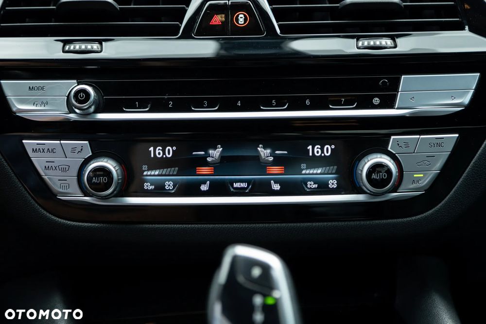 BMW Seria 5 530e - 16