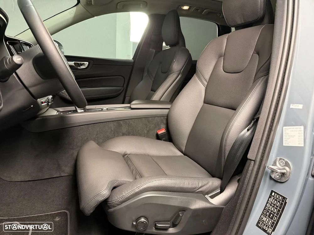 Volvo XC 60 2.0 T8 PHEV Plus Bright AWD - 18