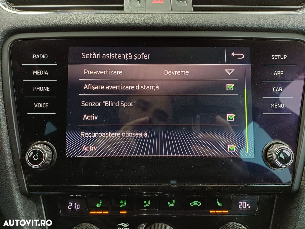 Skoda Octavia Combi Diesel 2.0 TDI DSG Style - 23