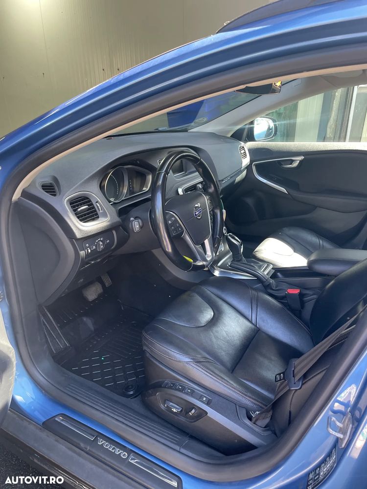Volvo V40 T4 Aut Summum - 8