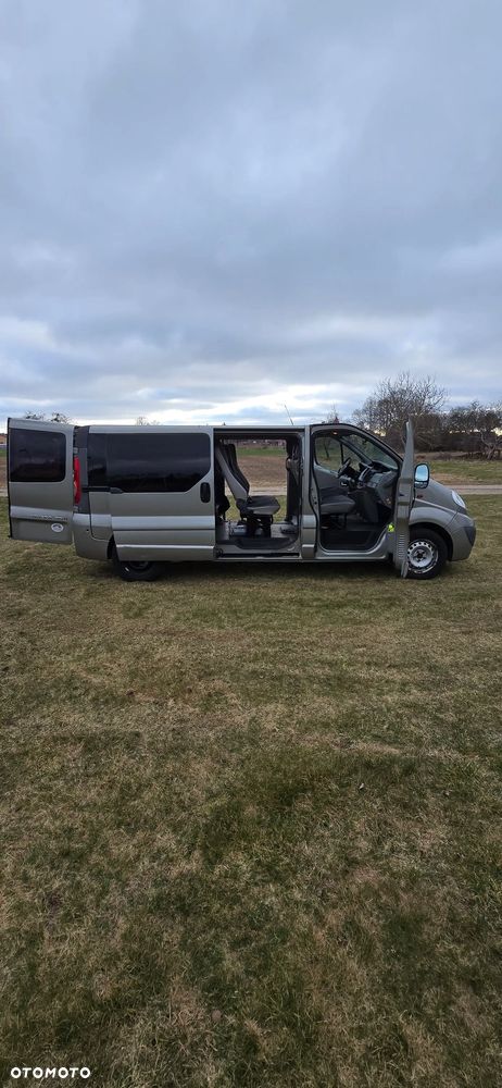 Opel Vivaro L2H1 2.9t - 15