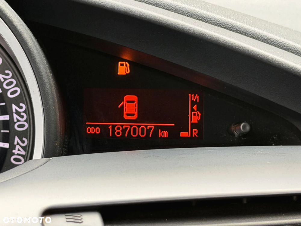 Toyota Verso 1.8 Prestige EU5 7os - 33
