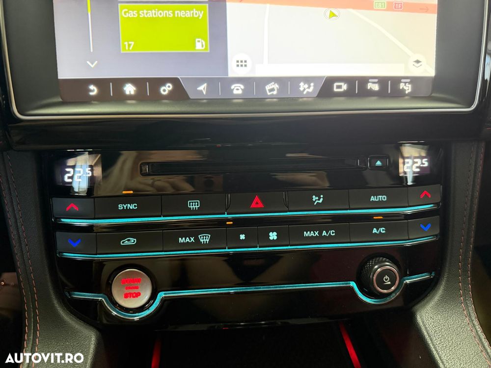 Jaguar F-Pace 30d AWD R-Sport - 26