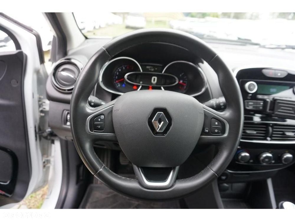 Renault Clio - 16