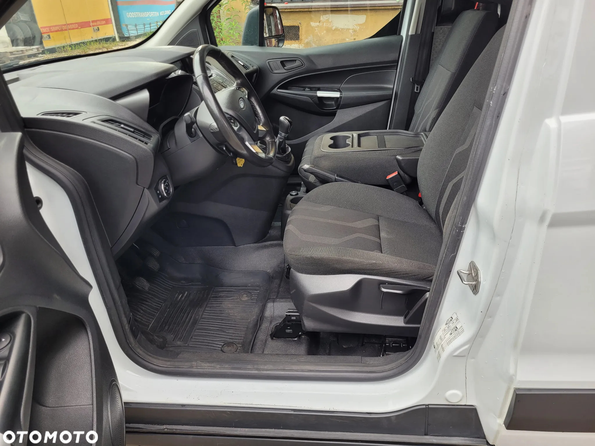 Ford Transit Connect - 8