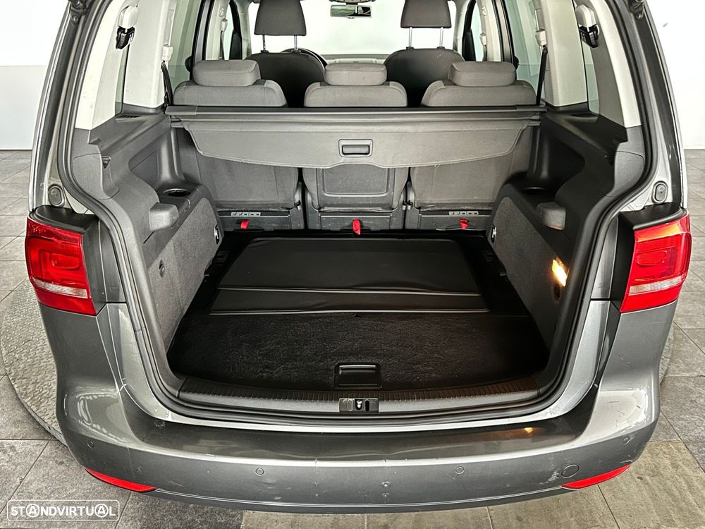 VW Touran 1.6 TDI Blue.Confortline 7L - 6