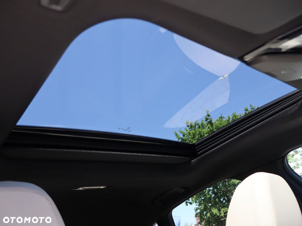 BMW i4 - 15