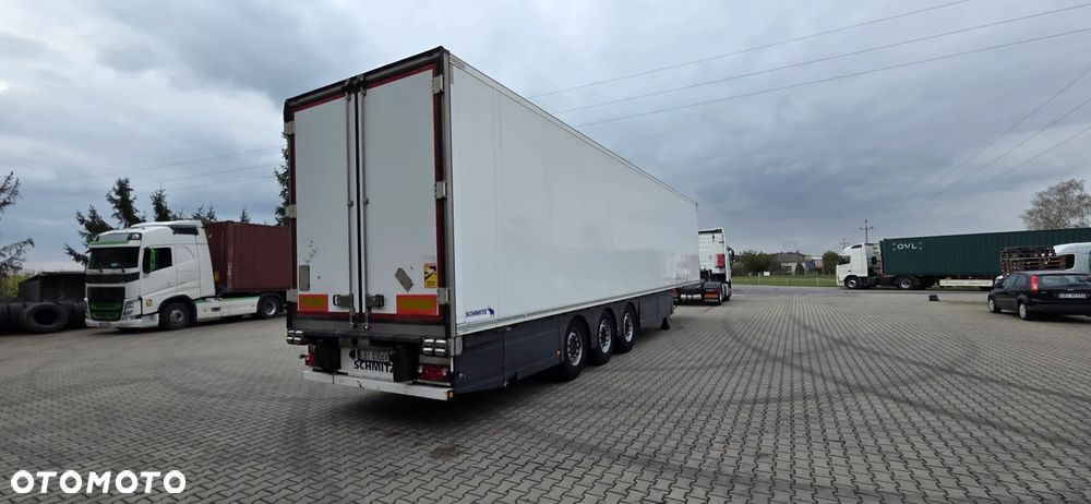Schmitz Cargobull SKO 24 - 6