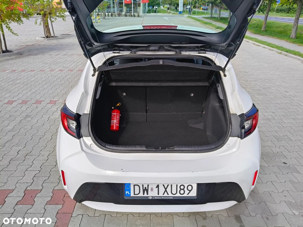 Toyota Corolla 1.8 Hybrid Comfort - 10