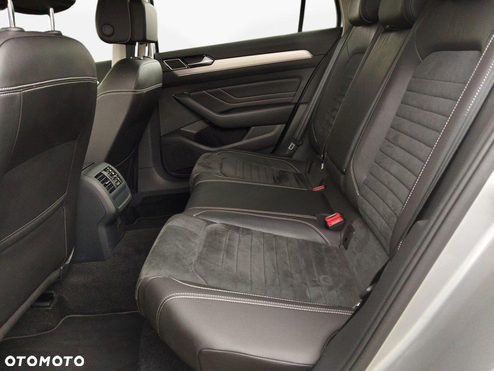 Volkswagen Passat - 18