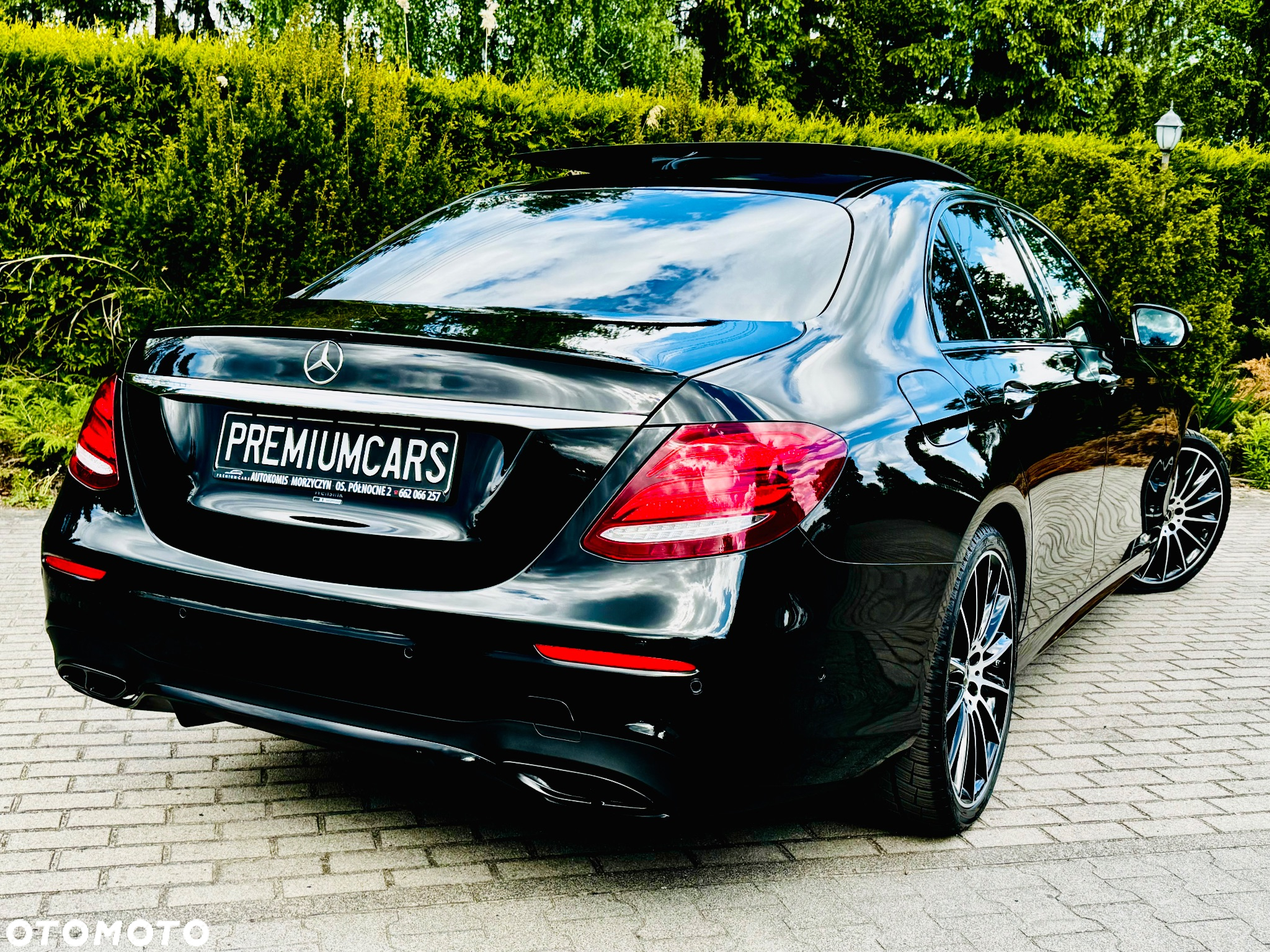 Mercedes-Benz Klasa E 350 9G-TRONIC AMG Line - 3