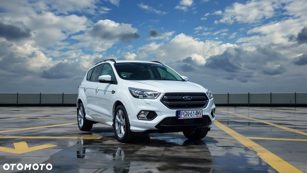 Ford Kuga 1.5 EcoBoost 2x4 ST-Line - 1