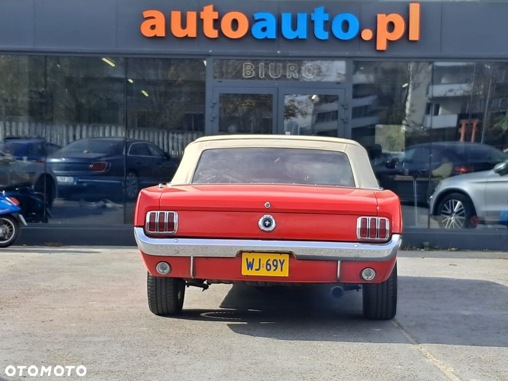 Ford Mustang - 22
