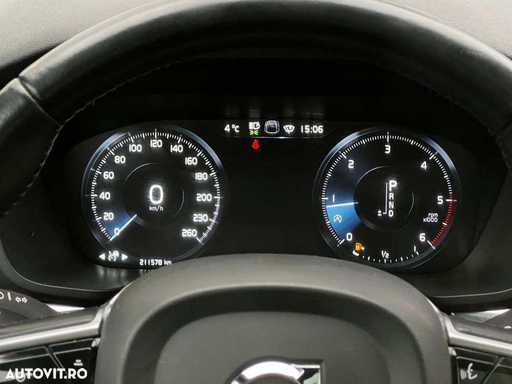 VOLVO XC60 2017 — imagine 45
