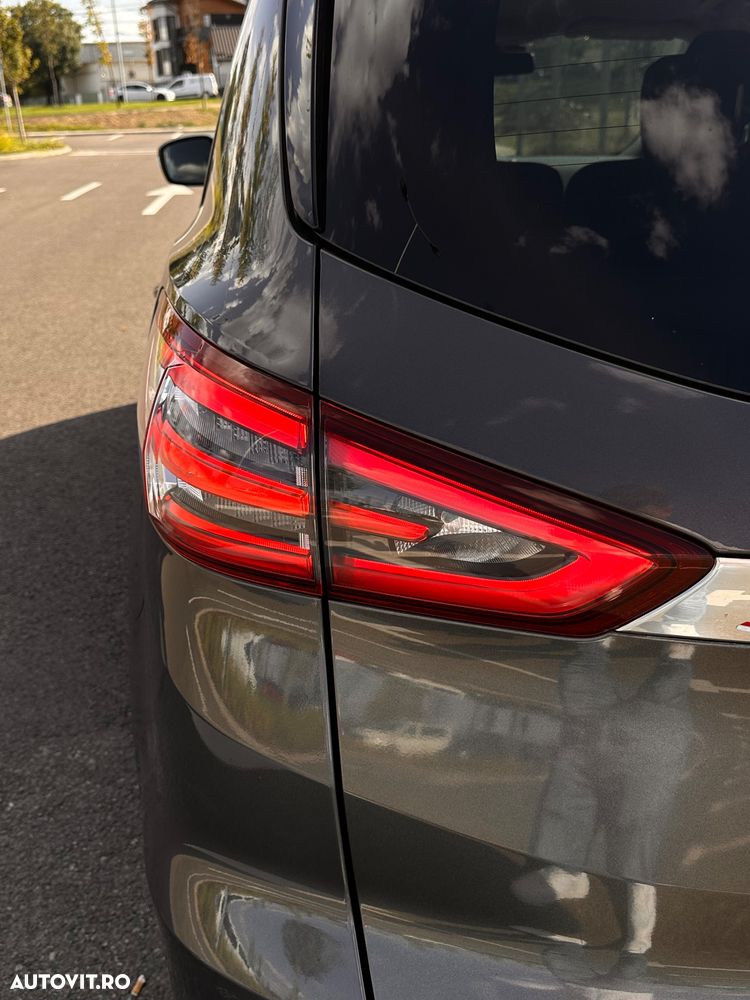 Ford S-Max - 26