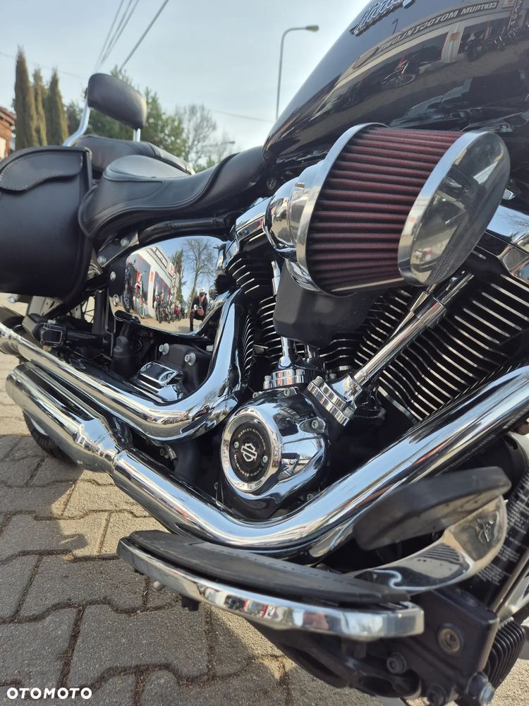 Harley-Davidson Softail Deluxe - 26