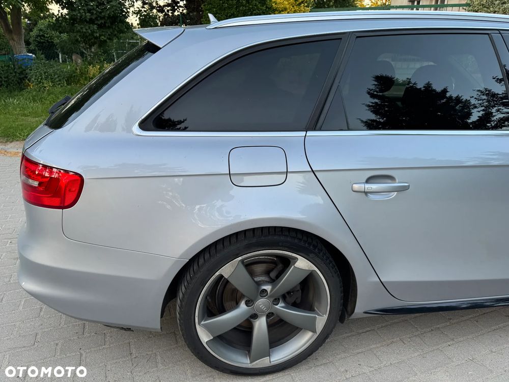 Audi A4 Avant 2.0 TDI DPF quattro S line Sportpaket - 10