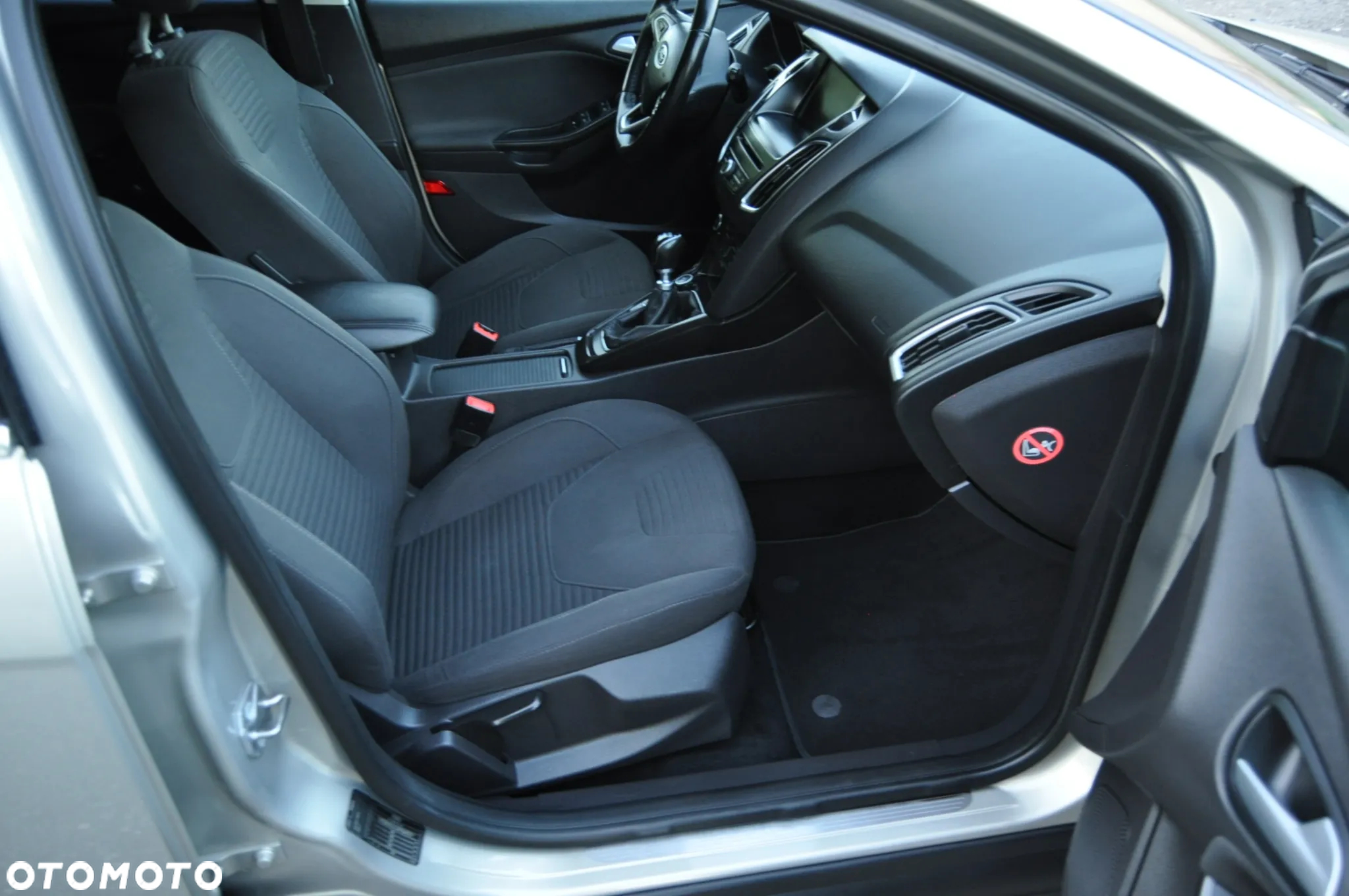 Ford Focus 2.0 TDCi Titanium ASS - 10