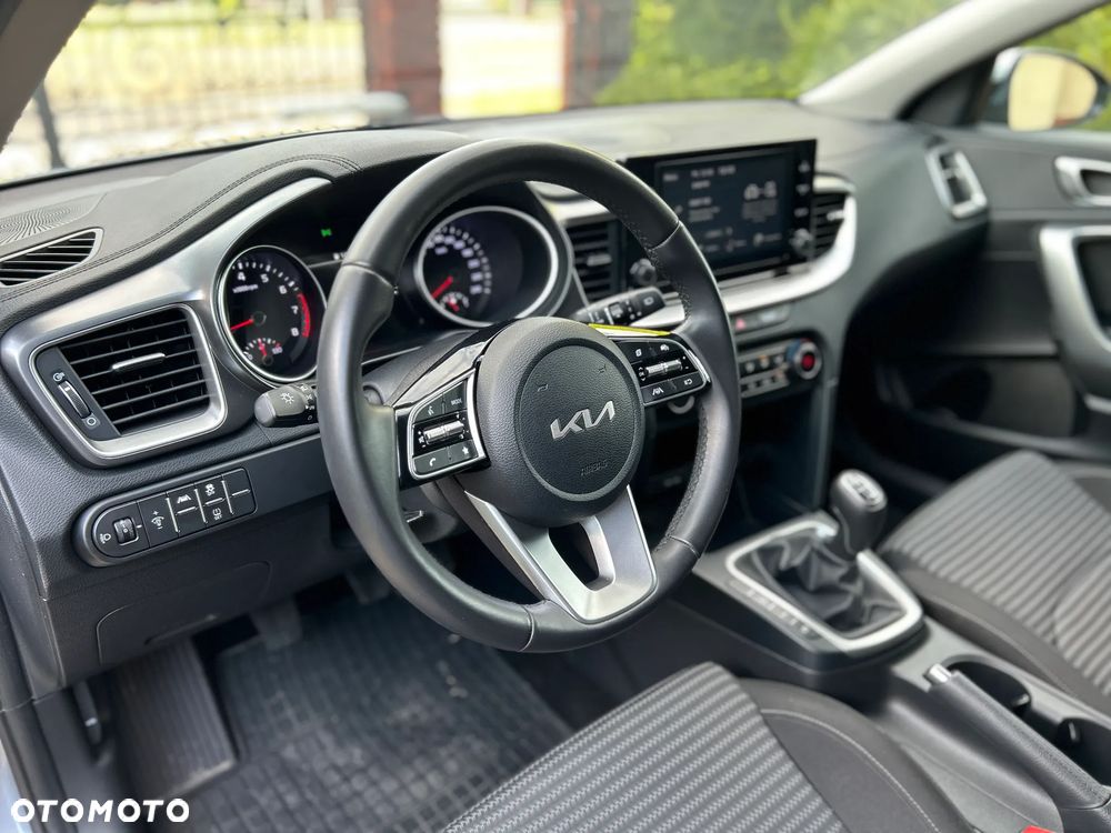 Kia Ceed 1.5 T-GDI M - 12