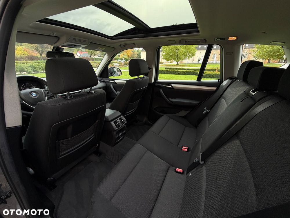 BMW X3 sDrive18d - 12