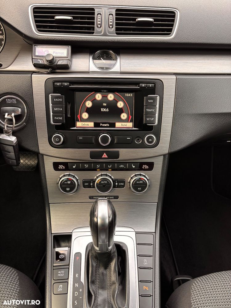 Volkswagen Passat Variant 2.0 TDI DSG BlueMotion Technology Comfortline - 20