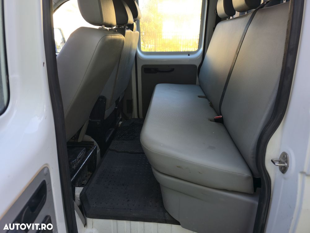 Volkswagen Transporter - 8