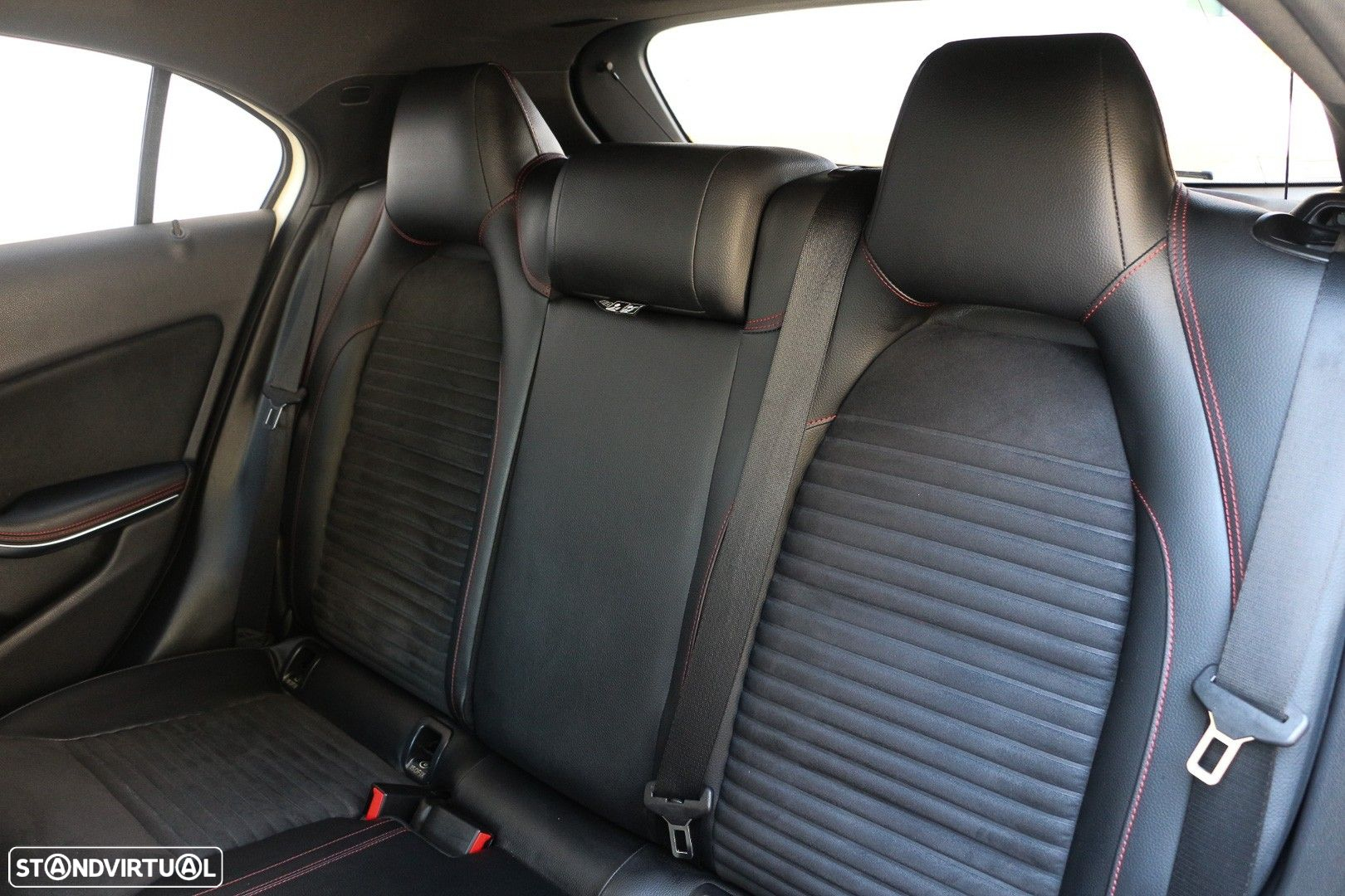 Mercedes-Benz A 200 CDi BE AMG Line - 16
