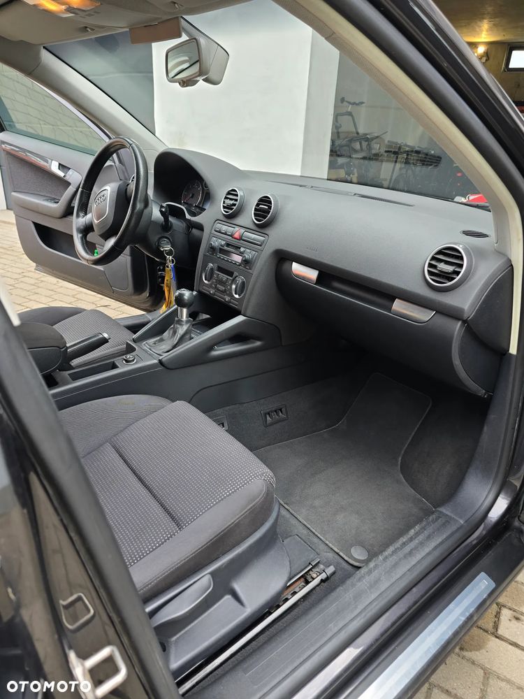 Audi A3 Sportback 1.9 TDI Ambiente - 9